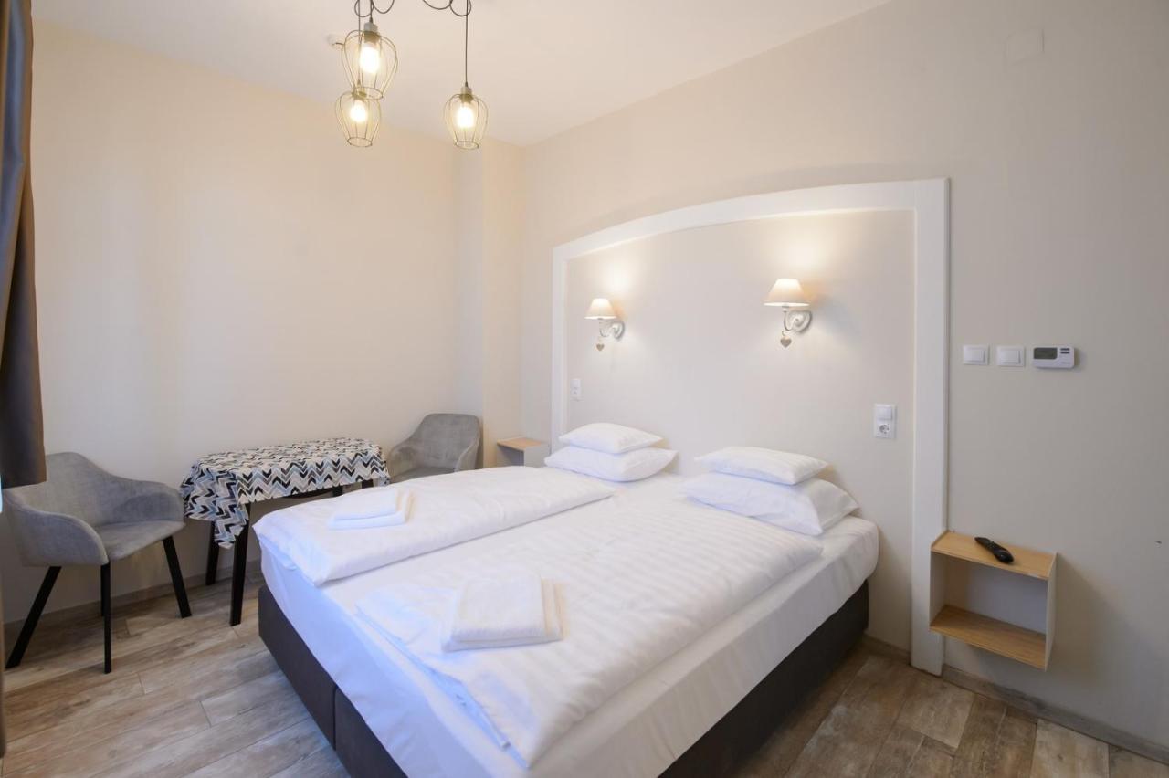 Illaberek Panzio Hotel Eger Ngoại thất bức ảnh